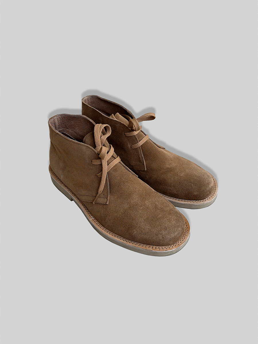 Classic suede desert boots